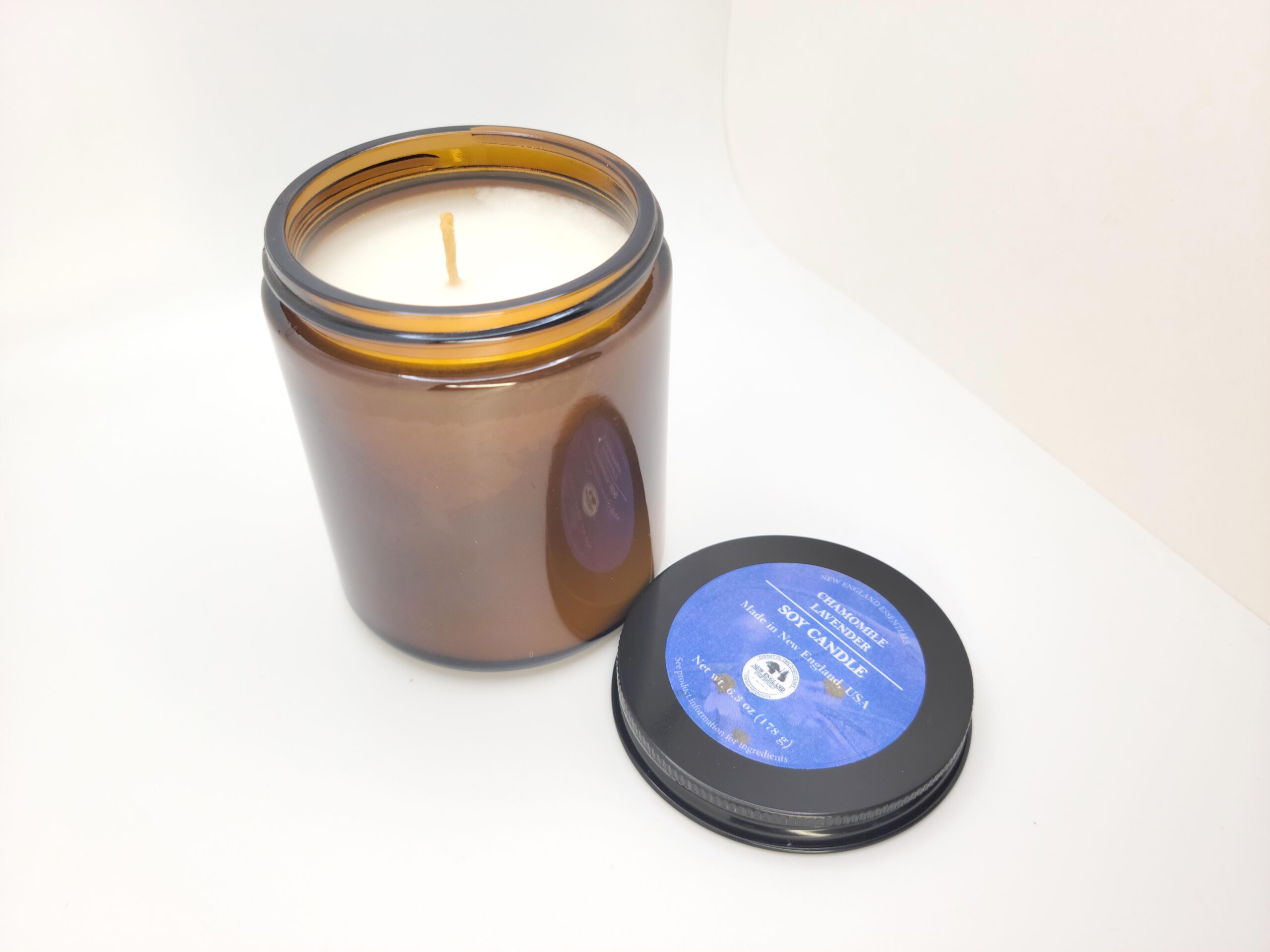 Soy-Candle-ChamomileLavenderSoyCandlebyNewEnglandEssentials1